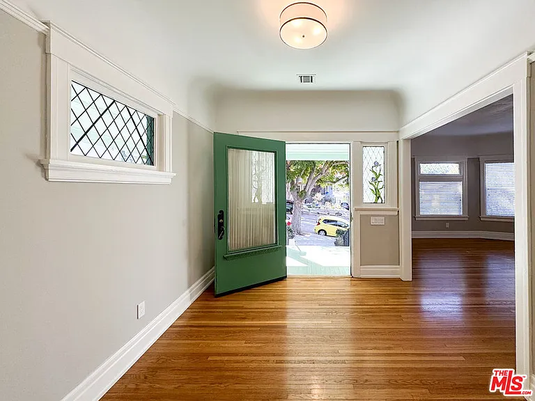 922 W Kensington Rd — Photo 17