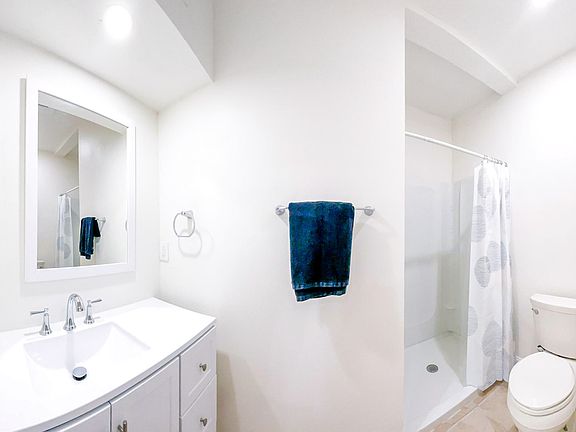 Private Bathroom for Room 104