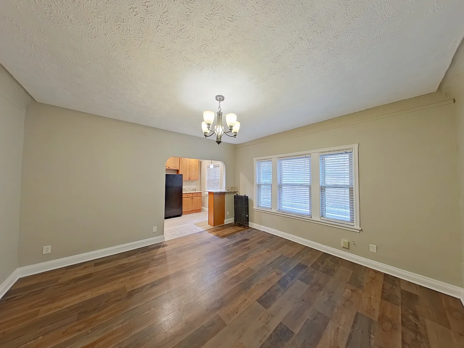 1 bed, $1,100 — Photo 2