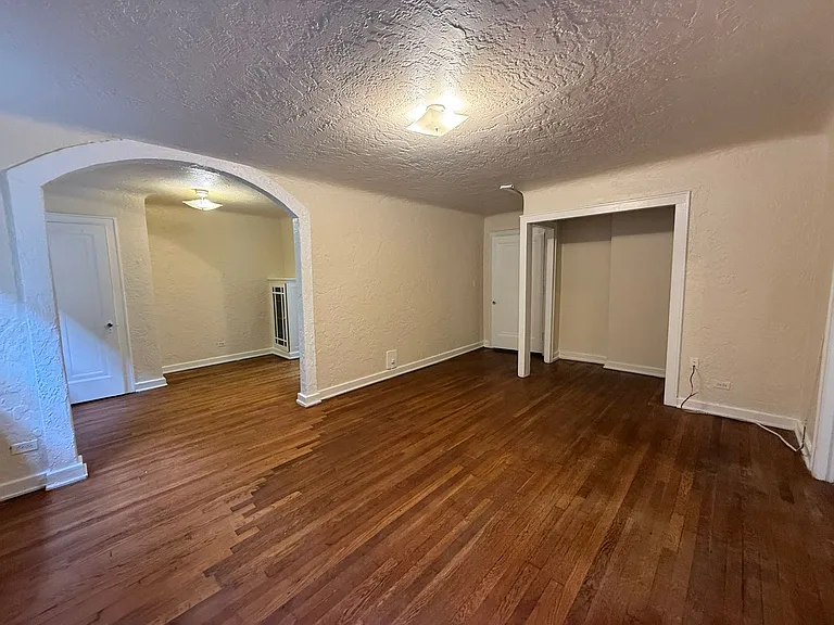 King Edward Annex Apartments — Photo 49
