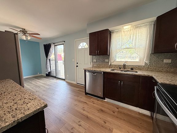 4th image of 213 Frederick Pl
