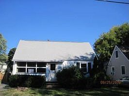 Home for Sale in Pompton Lakes Boro, New Jersey $147,000