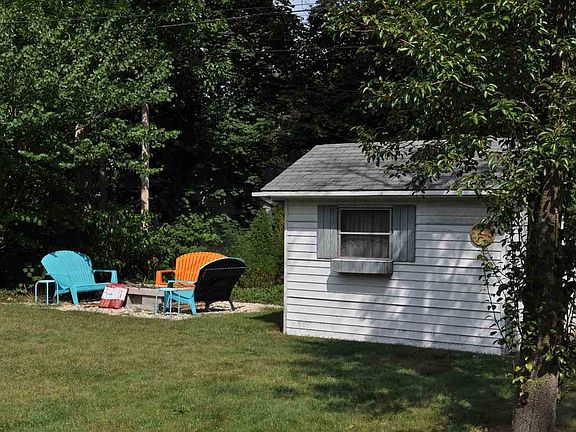 3rd image of 138 Witmer Ave
