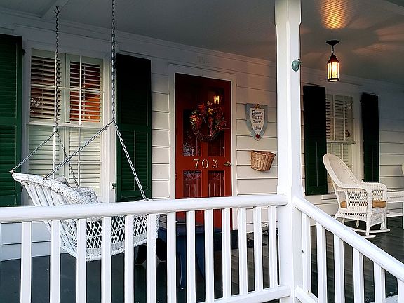 2nd image of 703 Ann St
