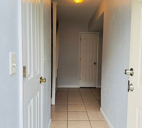 3rd image of 501 SW 75th St APT D4