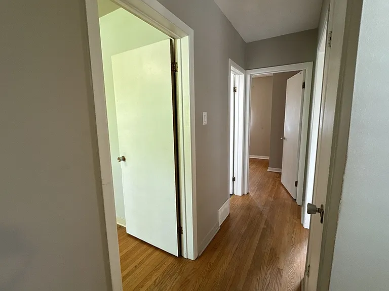69 Ottaway Ave — Photo 12