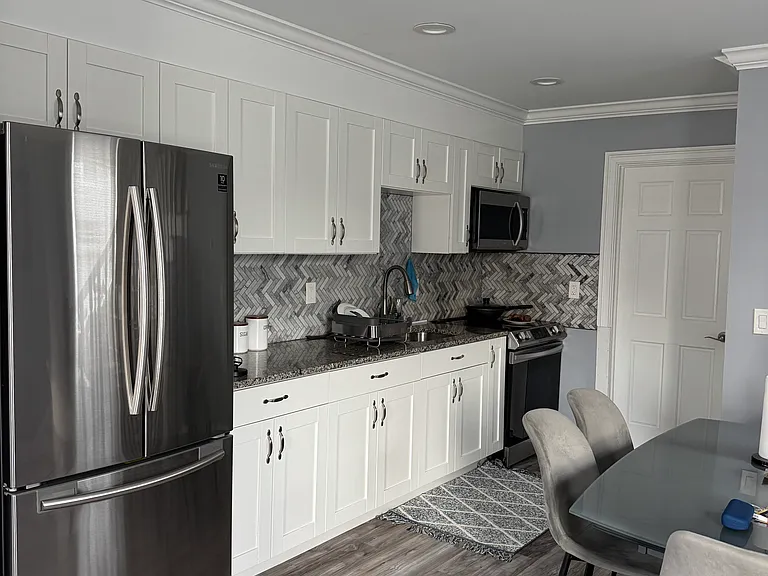 226 Dalton St — Photo 4