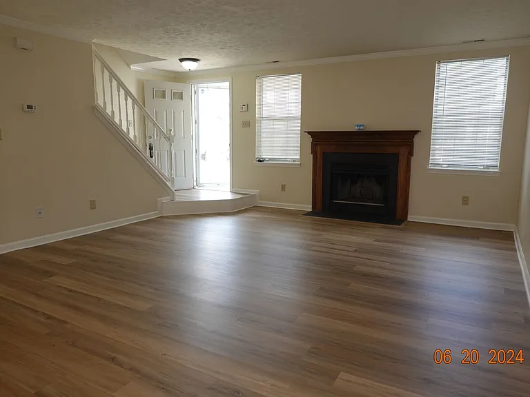 394 Rivers Ridge Cir — Photo 4