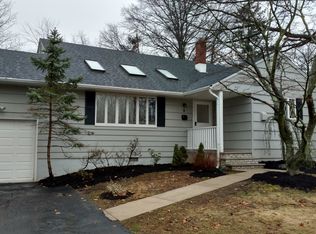 2 Woodland Rd, Holmdel, NJ 07733