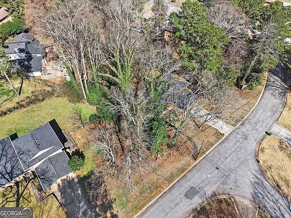 3rd image of 3498 Crown Point Pl
