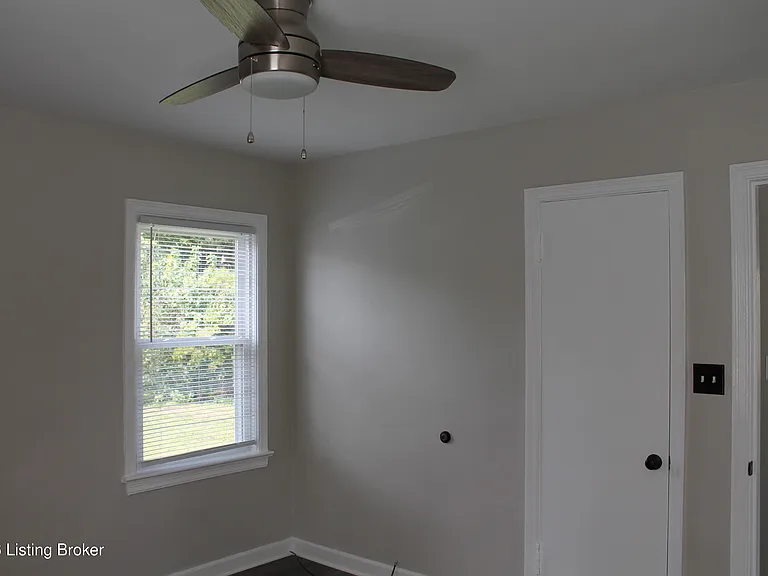528 Harris Pl — Photo 11