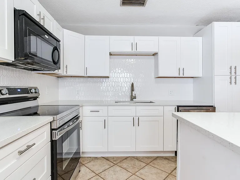 2514 W Gray St — Photo 13