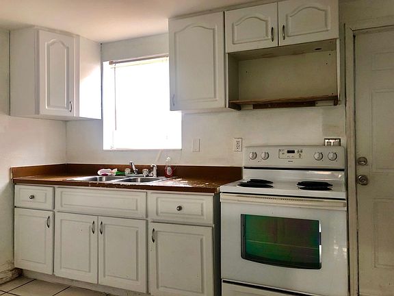 5th image of 1510 NE 151st St #103