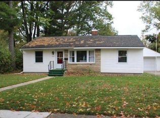 430 Cochlin St, Traverse City, MI 49686