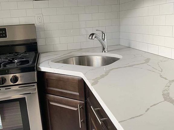 5th image of 3114 35th St APT 5E