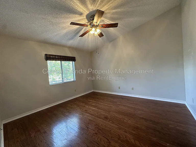 2404 Gallery View Dr — Photo 8