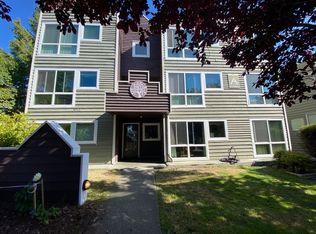 910 N 104th St #A-301, Seattle, WA 98133