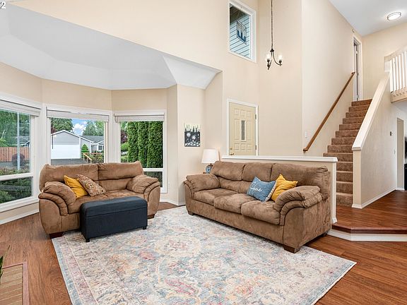 5th image of 11605 SW Penn Ct