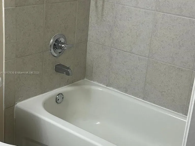 140 S Dixie Hwy #507 — Photo 14