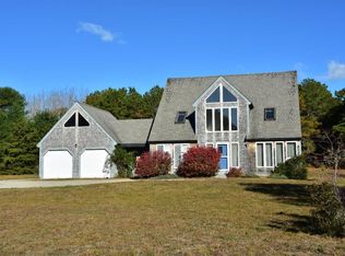 41 Head Of The Pond Rd, Oak Bluffs, MA 02557