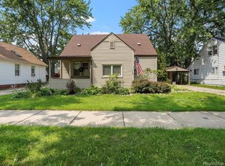 19825 E Eight Mile Rd, Saint Clair Shores, MI 48080