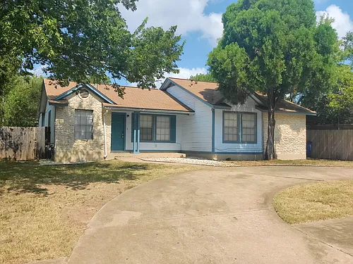 10204 Doc Holliday Trl Photo 1