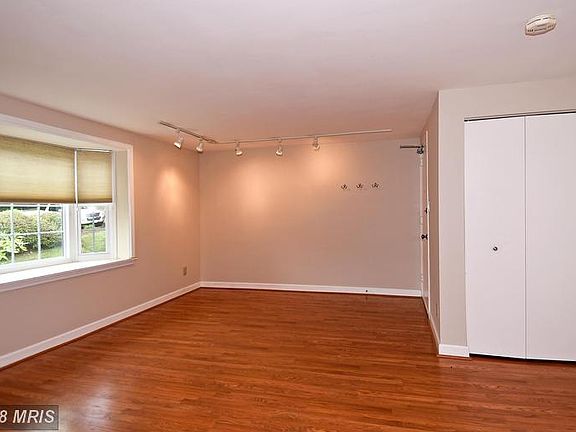 5th image of 810 S Arlington Mill Dr #8-202