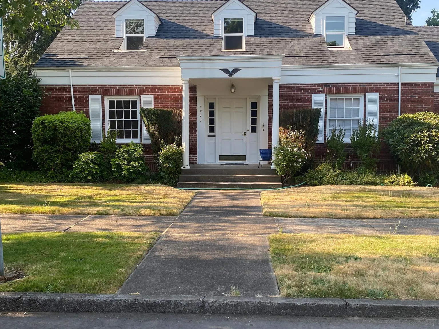 2711 NW Johnson Ave — Photo 1