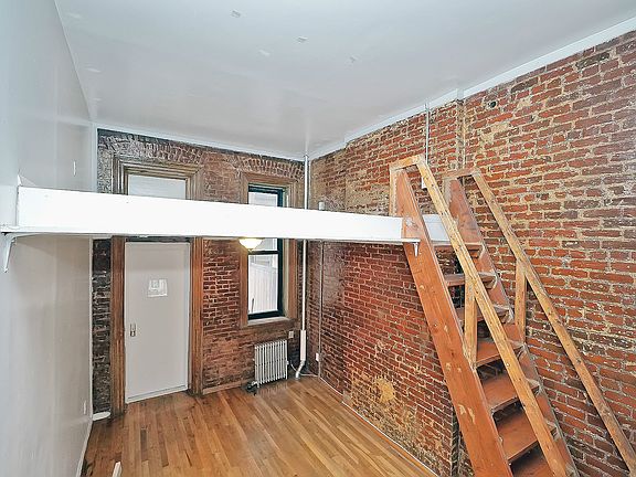 3rd image of 691 10th Ave APT 1