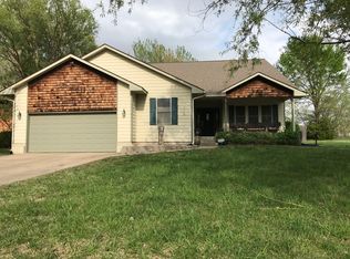 408 Sherman Dr, Newton, KS 67114