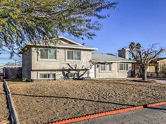 2nd image of 321 S Torrey Pines Dr