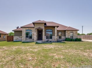 560 Bonita Creek Dr, Pleasanton, TX 78064