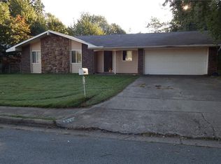 1307 Daline St, Springdale, AR 72762