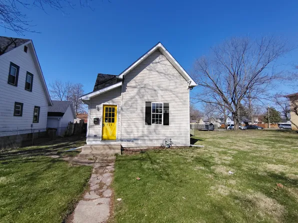 921 College Dr, Anderson, IN 46012