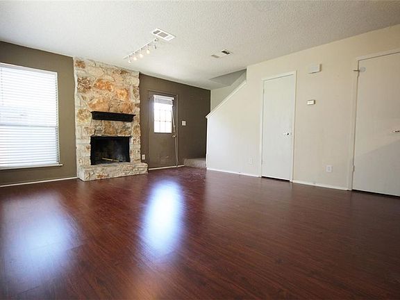 2nd image of 1405 Camp Craft Rd APT A