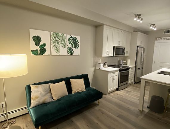 4th image of 200 Auburn Meadows Cres SE #1