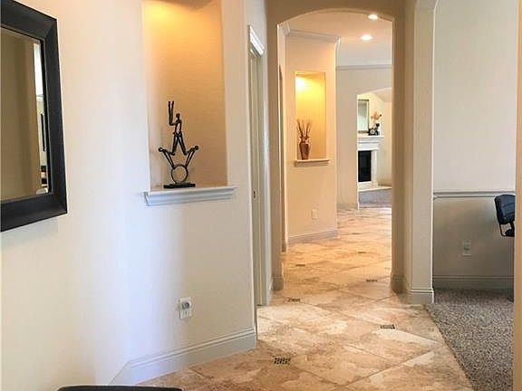 2nd image of 4029 Hialeah Dr