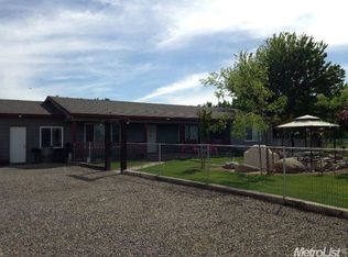 12824 Delaware Rd, Hickman, CA 95323