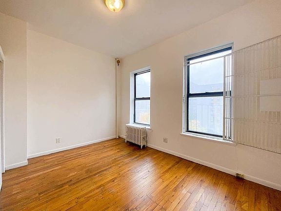 3rd image of 631 E 11th St APT 27