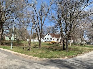 1328 E 73rd St, Kansas City, MO 64131
