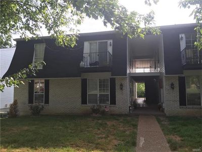 513 Monroe St APT 9, Pacific, MO, 63069