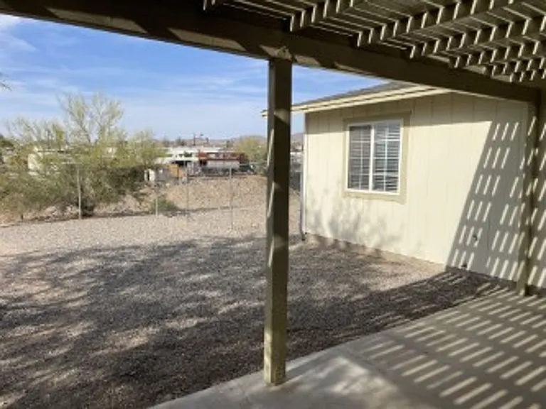 2543 Inverness Dr — Photo 7