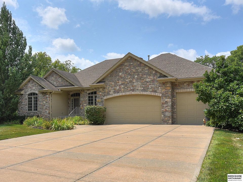 1st image of 22238 Brookcrest Dr
