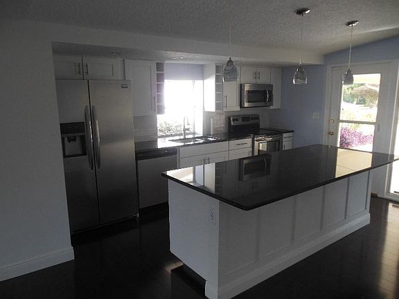 2nd image of 4621 W Bay Court Ave