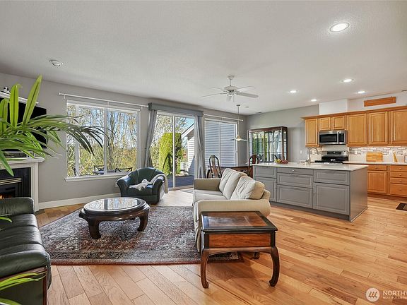 5th image of 8732 NE 17th Street