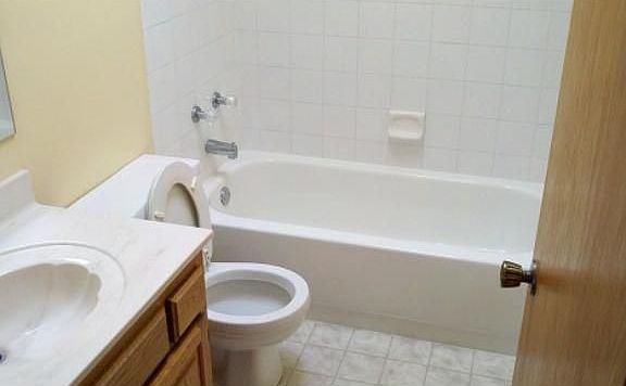 3rd image of 10912 Jersey Ct N