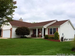 110 Broadstone Dr, Fairview Heights, IL 62208