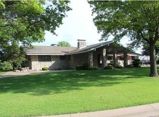 24 E Taylor Ave, Augusta, KS 67010
