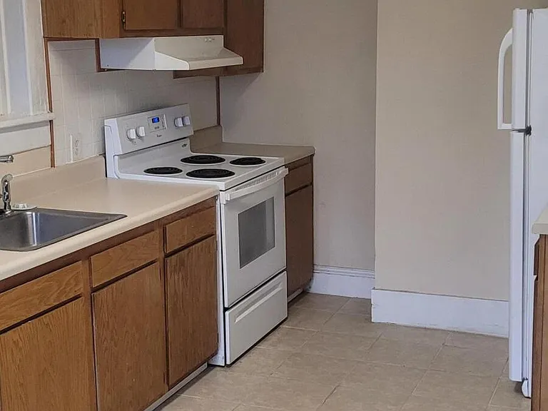 313 Culpepper St #A — Photo 8