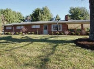 6001 Roselawn Rd, Roanoke, VA 24018